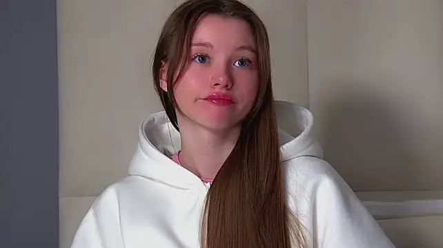 KeiraAsti Chat XXX in diretta
