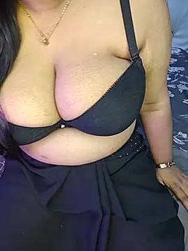 Chatroom XXX en direct de Curvy_Pooja