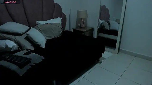 AriellePerla's Live XXX Chat