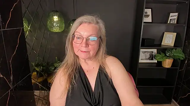 Chat +18 de NataliMellow ao vivo