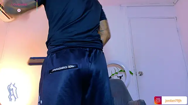 Chat +18 de JordanSmiith_ ao vivo