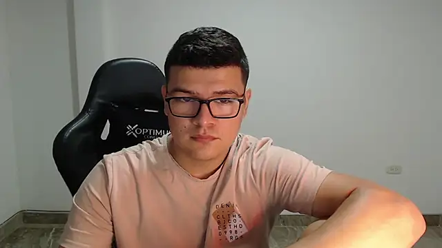 Chat XXX Live Plug_Control