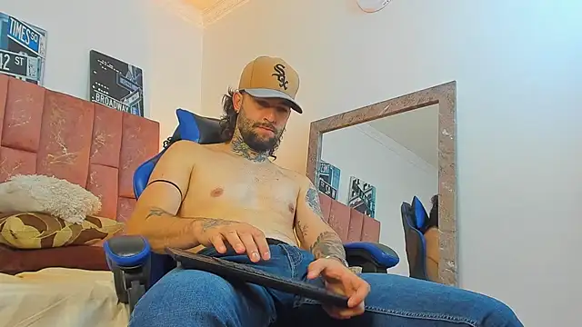 ALPHA_MASTER1 élő XXX-chatje