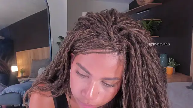 Chat +18 de nayah__ ao vivo