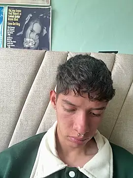 heyy_noah11 Chat XXX in diretta