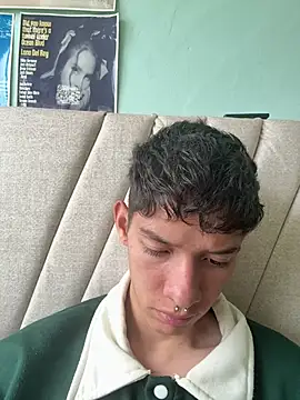 heyy_noah11 Live XXX-Chat