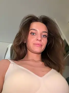 -AngelAri-'s Live XXX Chat