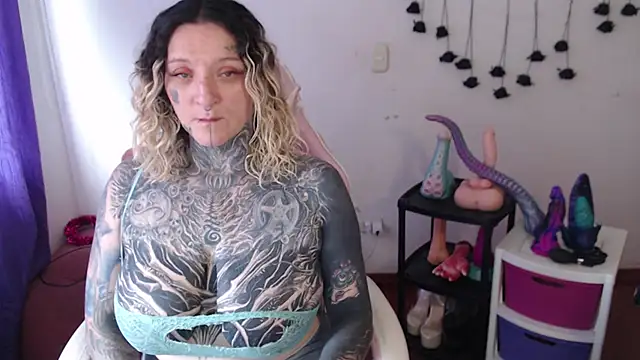 Chat +18 de SLOPPYTITSS ao vivo