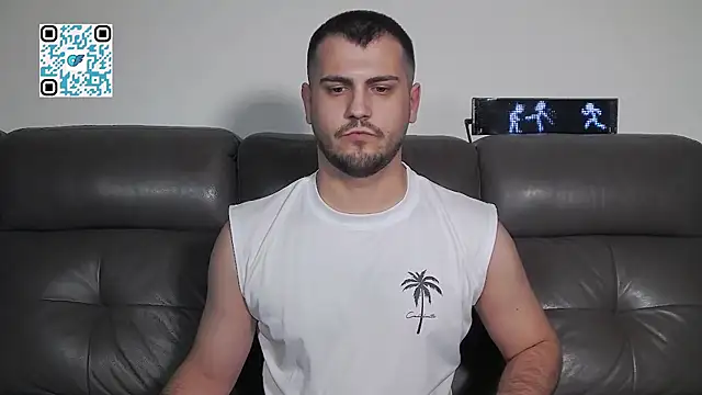 XXX chat uživo modela CrazyDom1