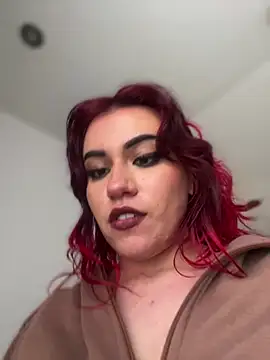 NikkiNix XXX чат на живо