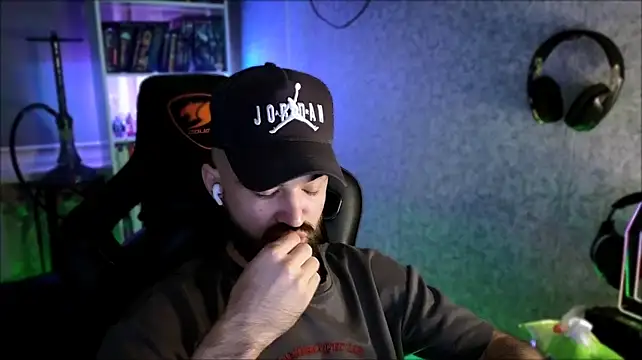 Chat +18 de _Serious_Man ao vivo
