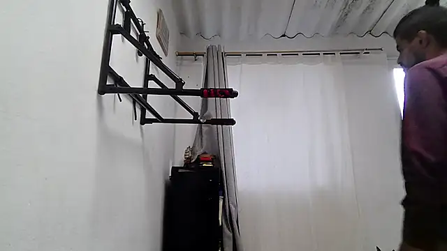 XXX chat uživo modela JBond007BBC