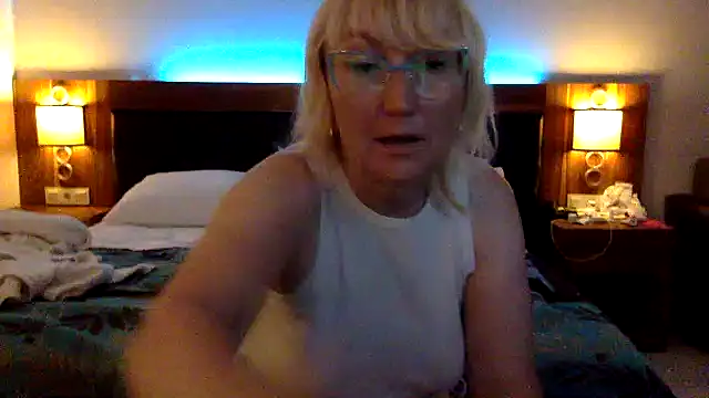 Zeyona's Live XXX Chat