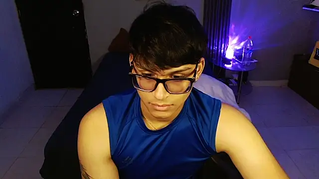 Chat XXX Live Mr_yisuzz