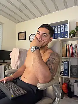 Dimitri_Colleman Adlı Modelin Canlı XXX Sohbeti