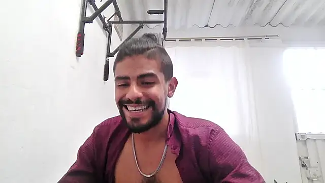 XXX chat uživo modela JBond007BBC