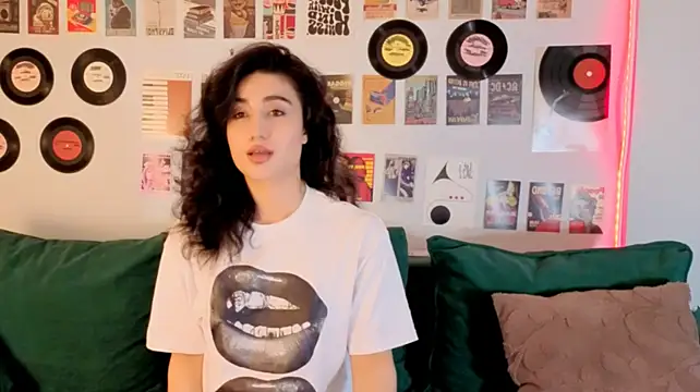 Maya_Rogerss' Live XXX Chat