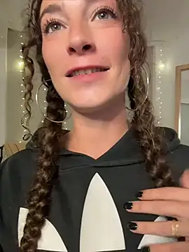 Chat +18 de Martyca_Beee ao vivo