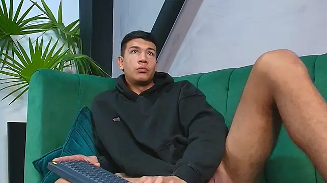 Luca_Valencia XXX чат на живо