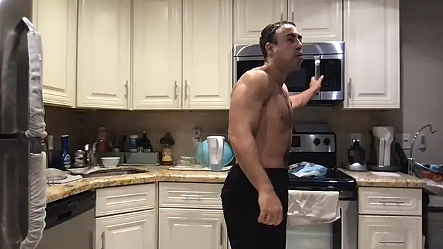Chat +18 de BigGuyMuscle ao vivo