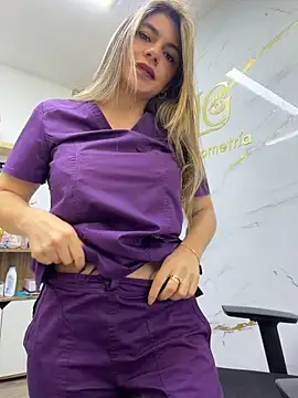 alicee16 – Naživo XXX chat