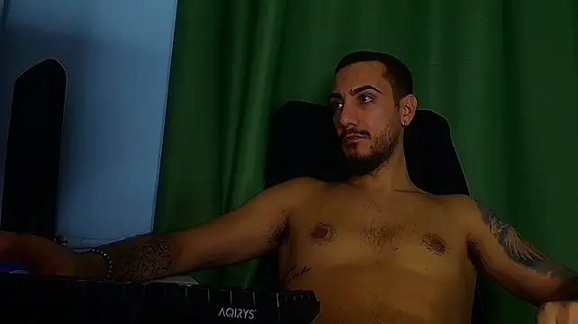 AndrewBanner Webcam show