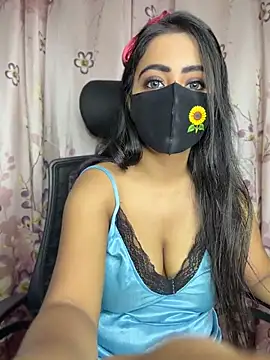 Czat XXX na żywo – Naughty_Queen49
