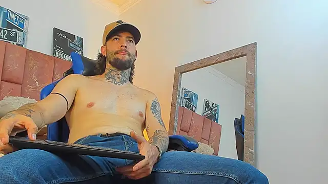 ALPHA_MASTER1 Live XXX-Chat