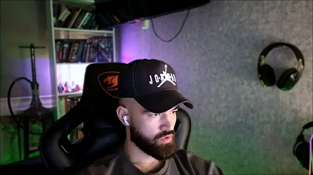_Serious_Man Live XXX Chat