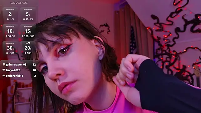 Chat +18 de Susie_Morris ao vivo