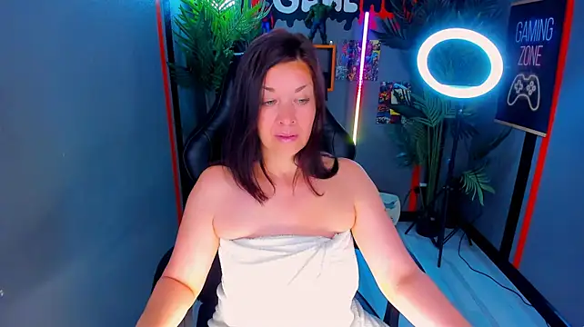 Chat +18 de AnaMills ao vivo