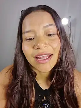 Loly_marc3's Live XXX Chat
