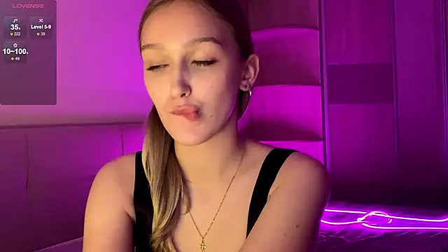 Chat +18 de HelaScott ao vivo