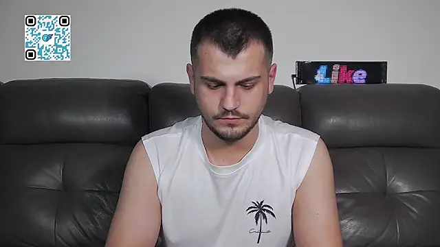 CrazyDom1's Live XXX Chat