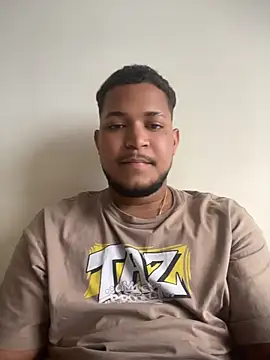 Thiagohot webcam show