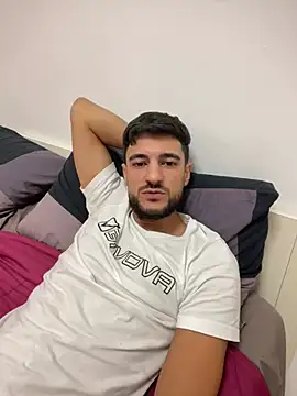 milano01n Live XXX chat