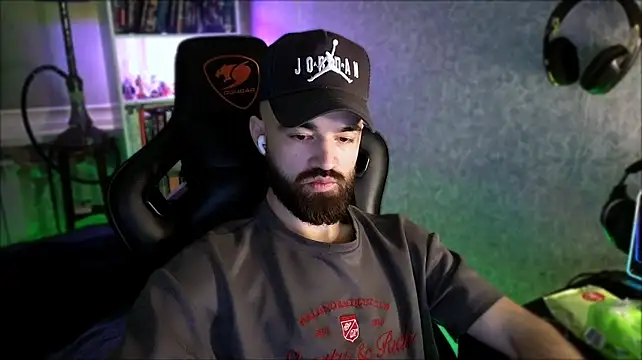 Chat +18 de _Serious_Man ao vivo