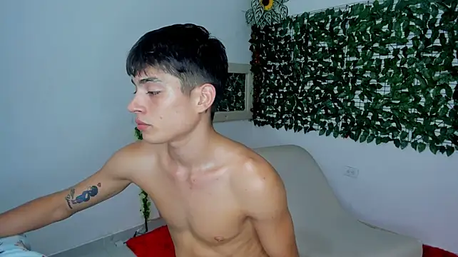 XXX chat uživo modela The_beby_guy