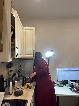 DienkaGreen Adlı Modelin Canlı XXX Sohbeti