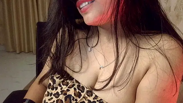 Czat XXX na żywo – hey_rhea
