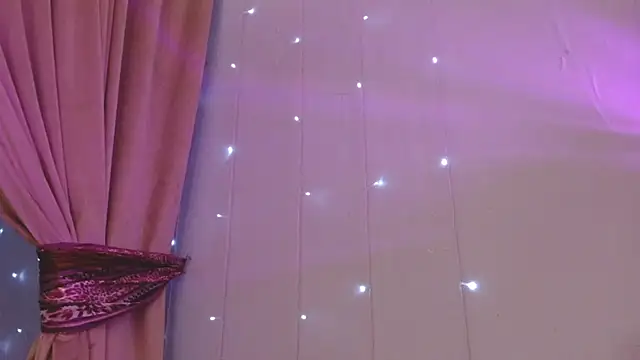 julia_renard Adlı Modelin Canlı XXX Sohbeti