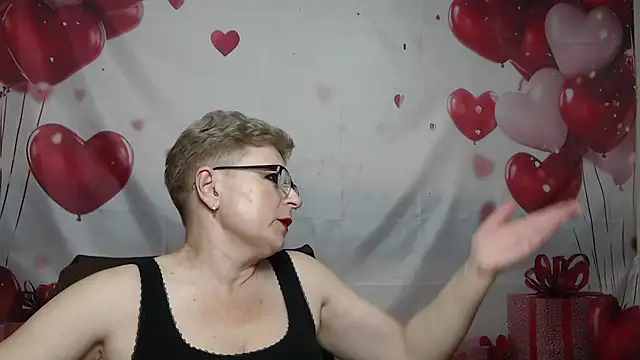 EmiliaGree live XXX chat