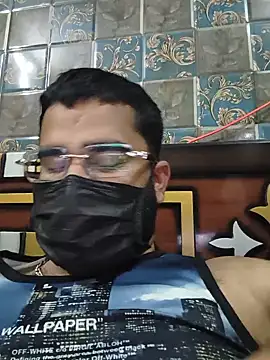 Mr_CurioX_369 Chat XXX in diretta