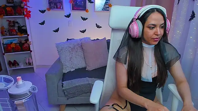 Chat +18 de VenusIslove ao vivo