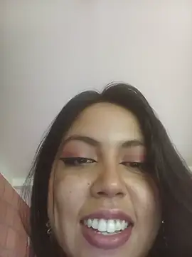leah_passion Adlı Modelin Canlı XXX Sohbeti