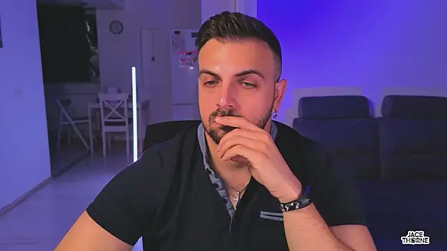 Jace_Thorne: απευθείας συνομιλία ΧΧΧ