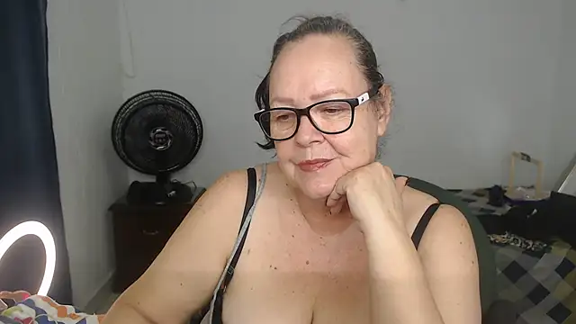 latinalili9 Chat XXX in diretta