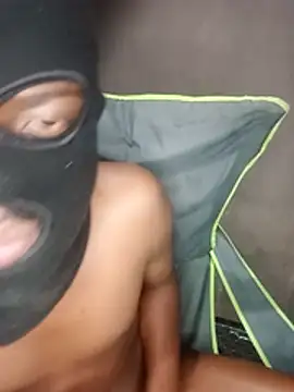 blackfana Adlı Modelin Canlı XXX Sohbeti