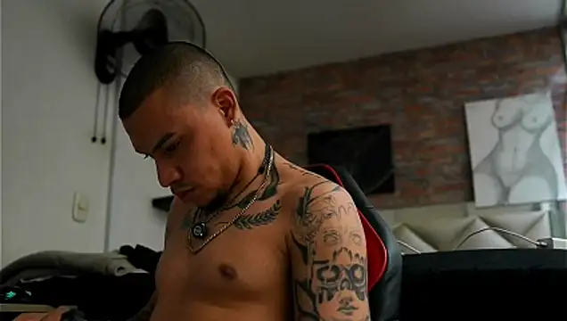 XXX chat uživo modela AlphaMasterXxx