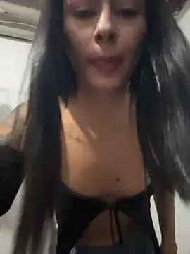 Chat XXX ao vivo de emilie_xx_